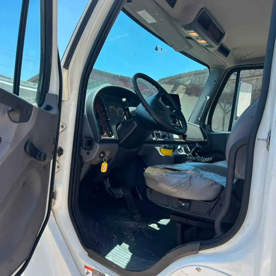 Camión pipa Freightliner 2,500 galones, detalle C