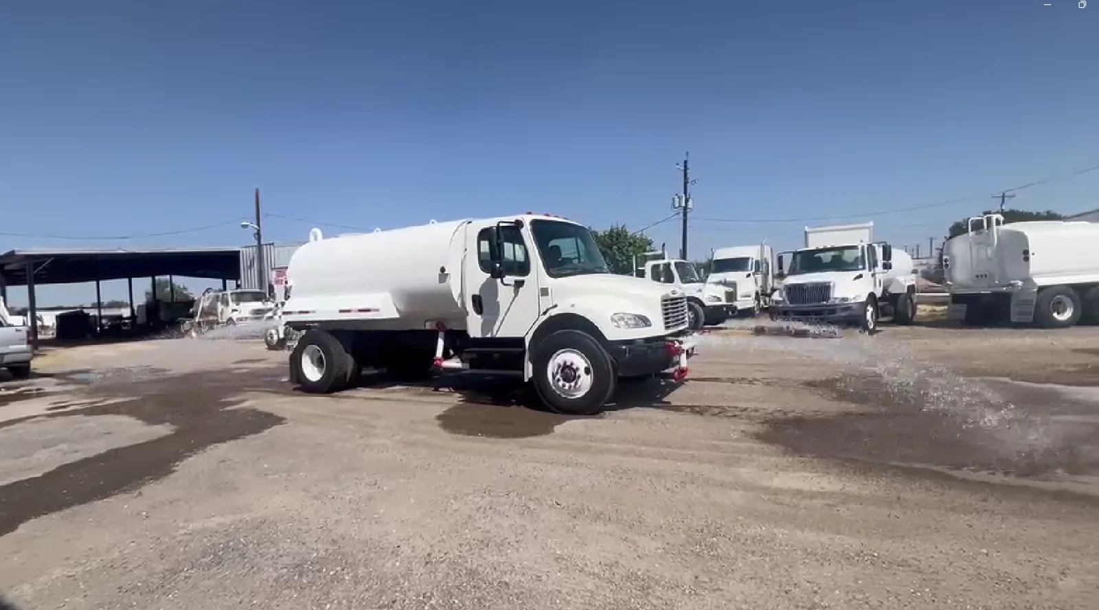Vista previa del video de Water Truck Store